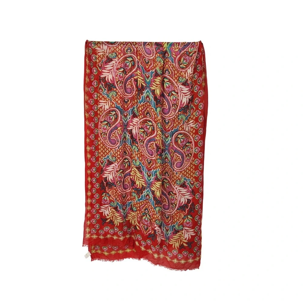 Vera Bradley Vibrant Boho Chic Red Paisley Scarf Lightweight Fringe Rectangle